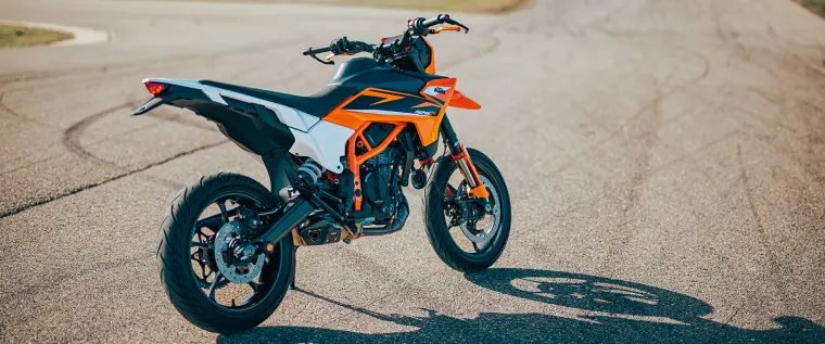 KTM 125 SMC R: Räder und Reifen