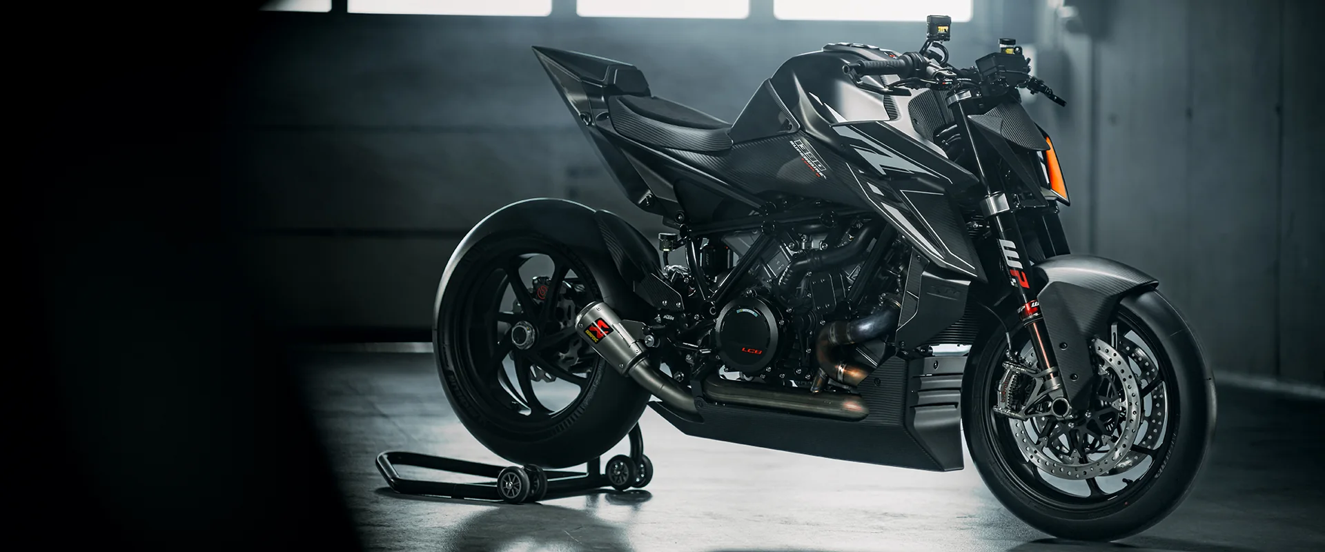 KTM 1390 Super Duke RR TRACK in Fahrt
