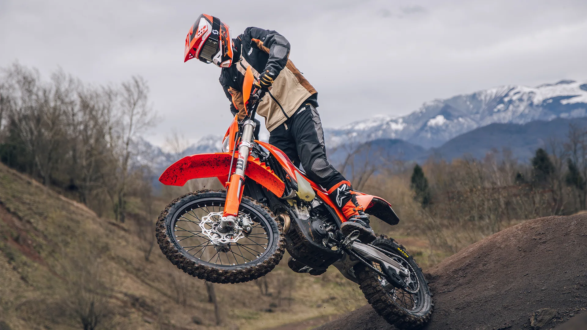 KTM 250 EXC-F in Fahrt
