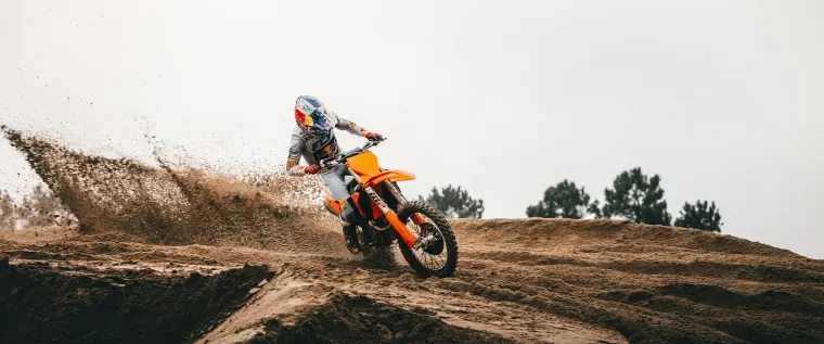 KTM 250 SX-F: Luftfilter und Service