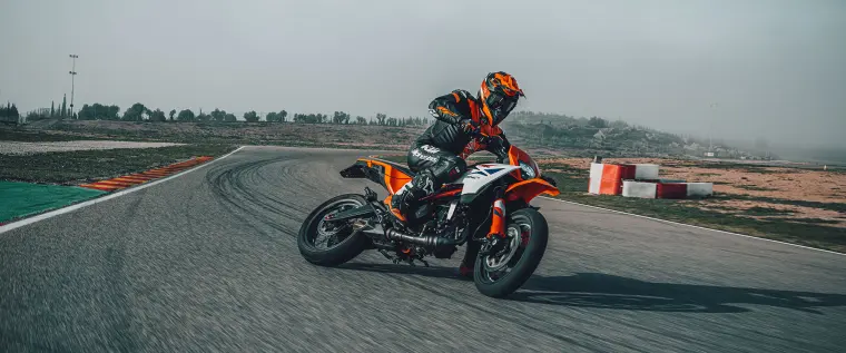 KTM 390 SMC R: Räder und Reifen