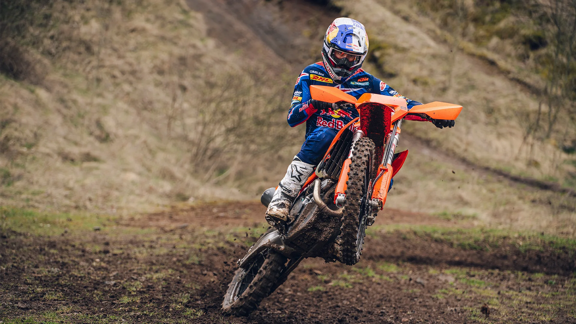 KTM 450 EXC-F in Fahrt