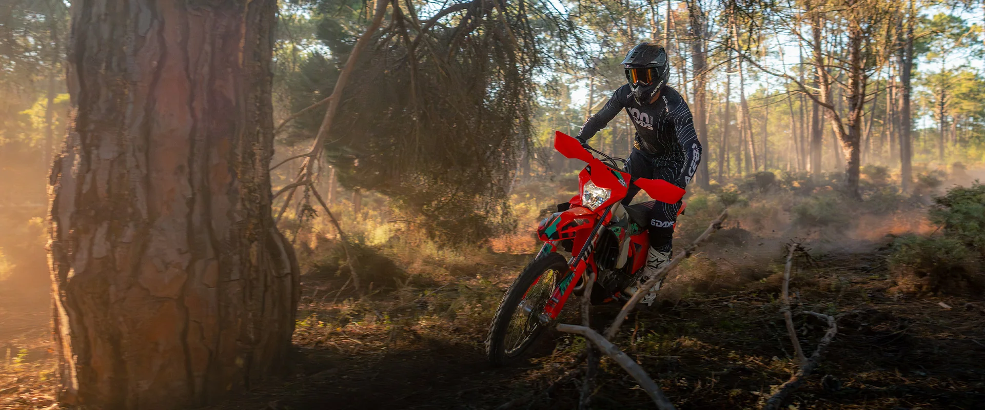 KTM 450 EXC-F 6DAYS in Fahrt