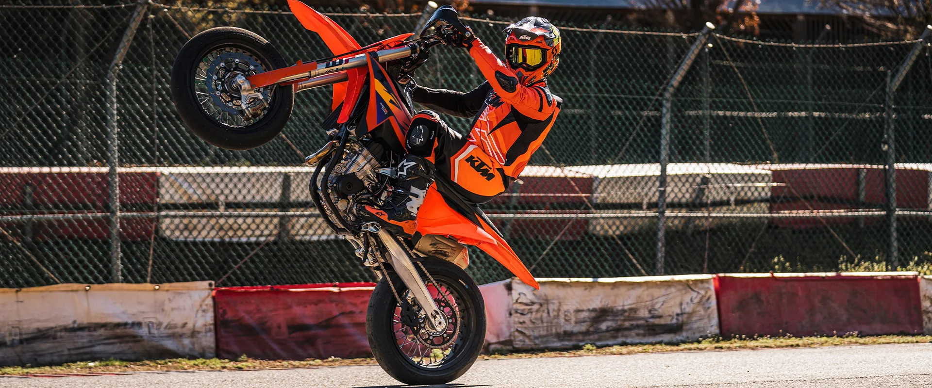 KTM 450 SMR in Fahrt