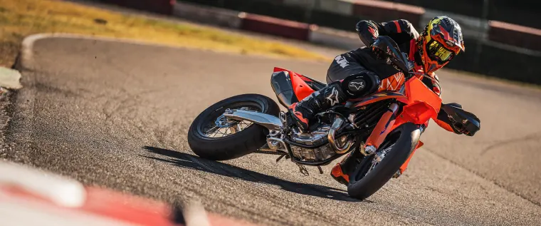 KTM 450 SMR: Räder und Reifen