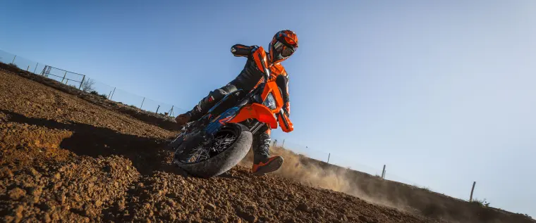 KTM 690 SMC R: Räder und Reifen