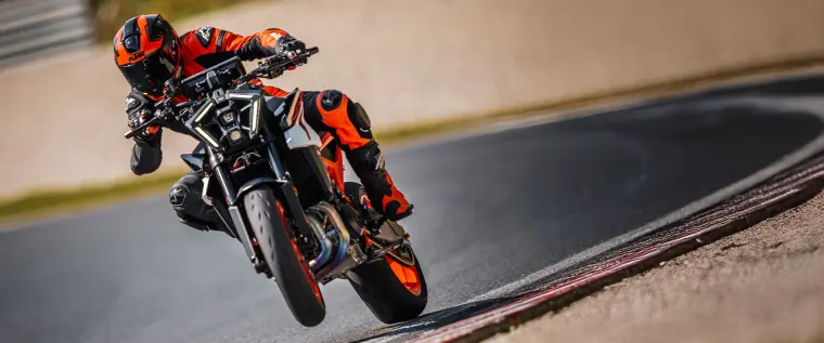 KTM 990 Duke R: Ergonomie