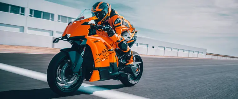 KTM 990 RC R: Verkleidung und Anbauteile