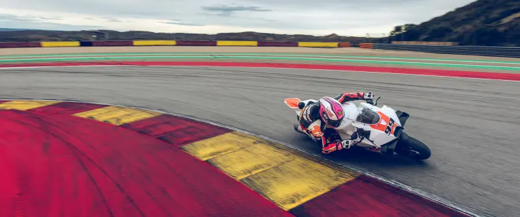 KTM 990 RC R Track: Ergonomie
