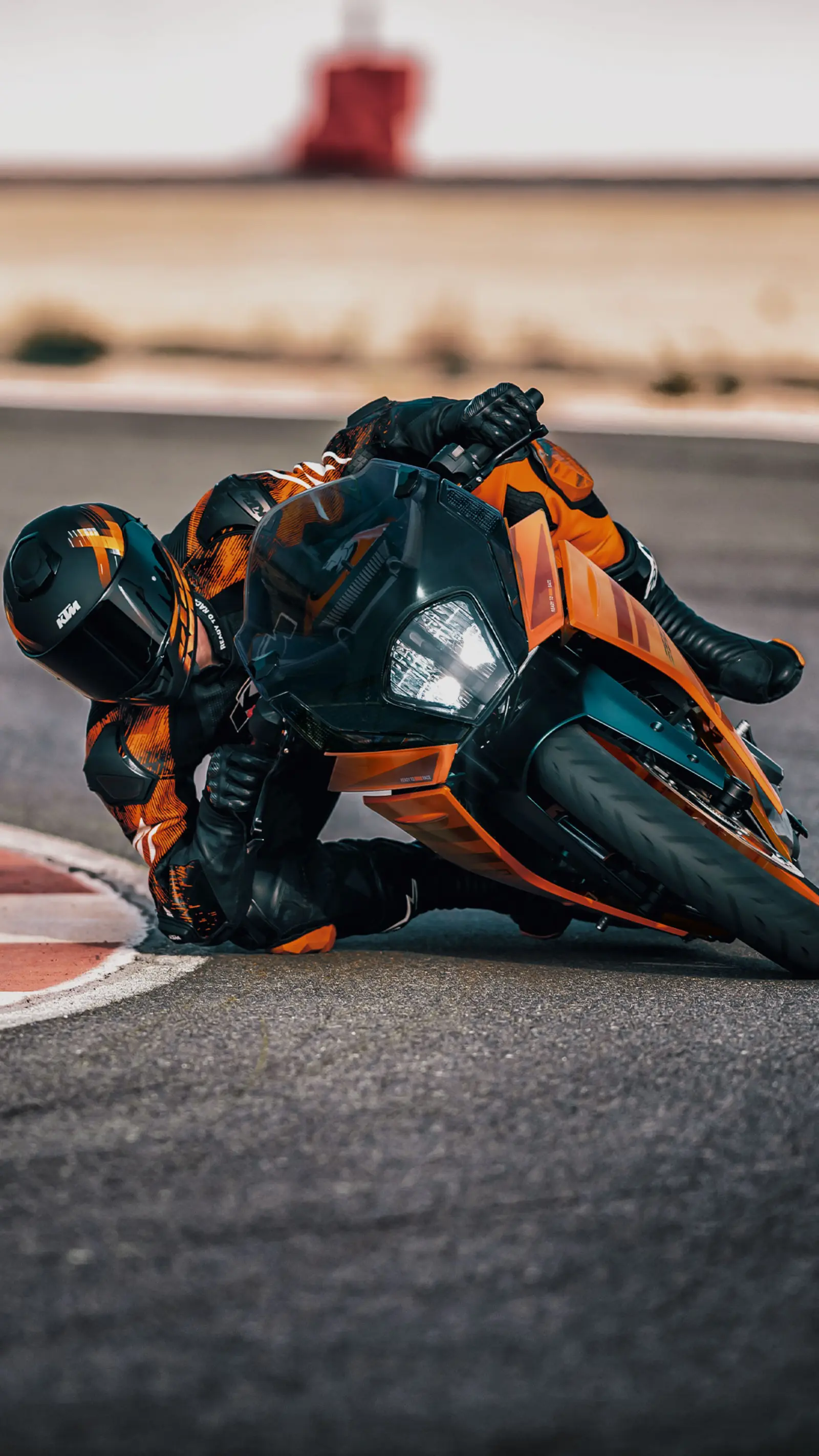 KTM RC 390 in Fahrt
