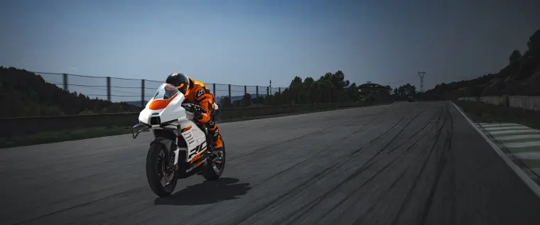 KTM RC 8C: Verkleidung und Anbauteile