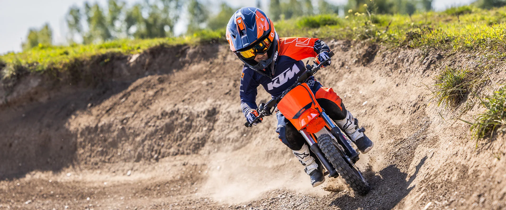 KTM SX-E 2 in Fahrt