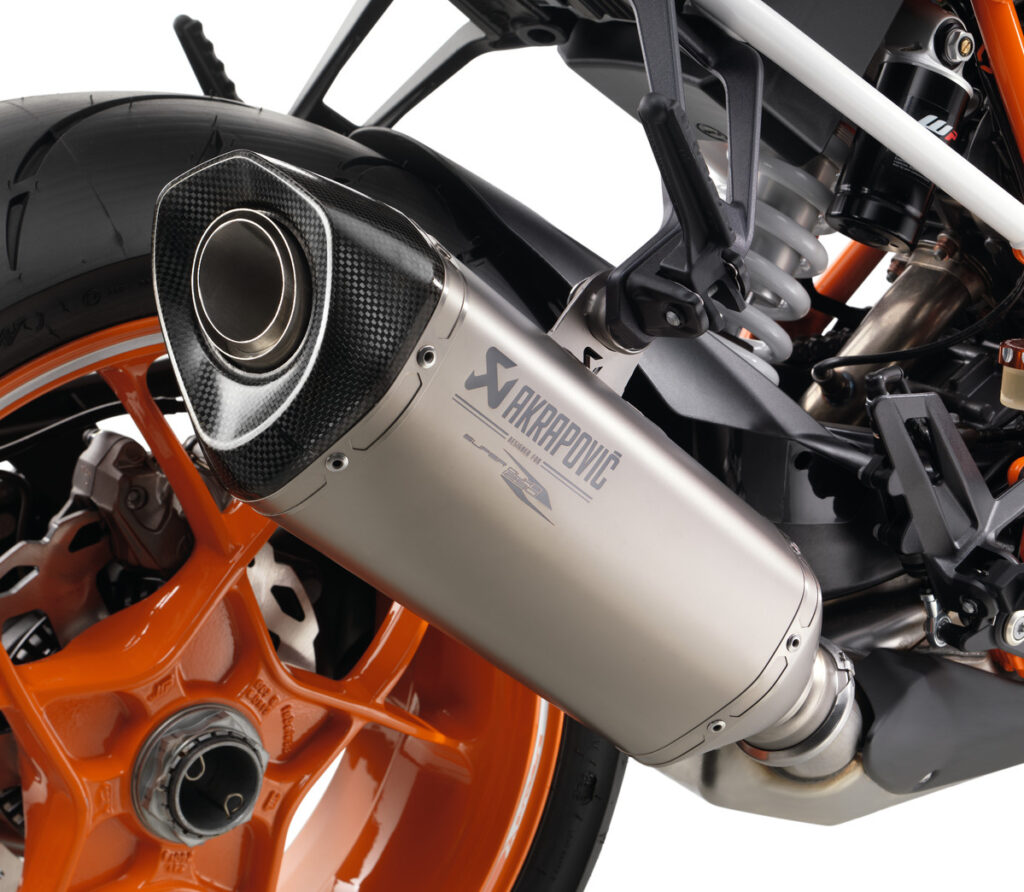 Akrapovic "Slip-on Line"