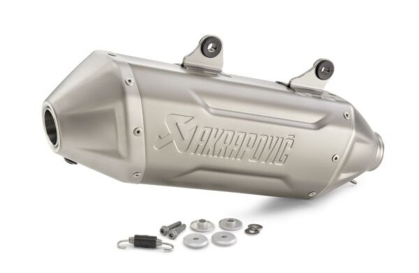 pho_nmon_a49005981000_akrapovic__slip_on_line_studio_pictures_offroad__sall__awsg__v1