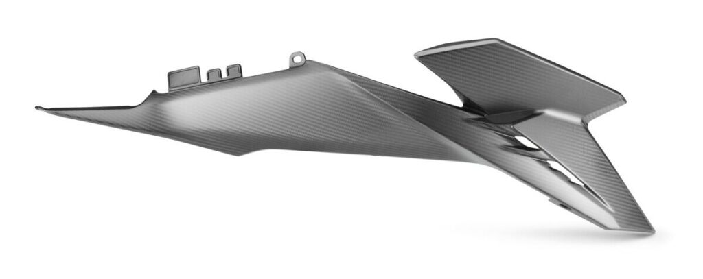Kraftstofftankspoiler Carbon rechts kpl.