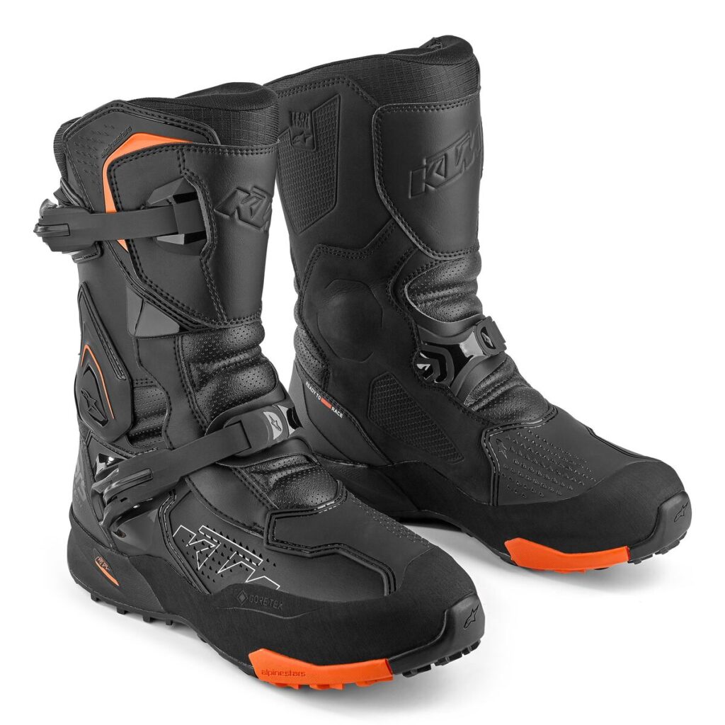 XT-8 GORE-TEX BOOTS
