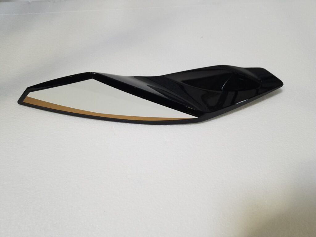 MASKENSPOILER LI. SW-GLÄNZEND